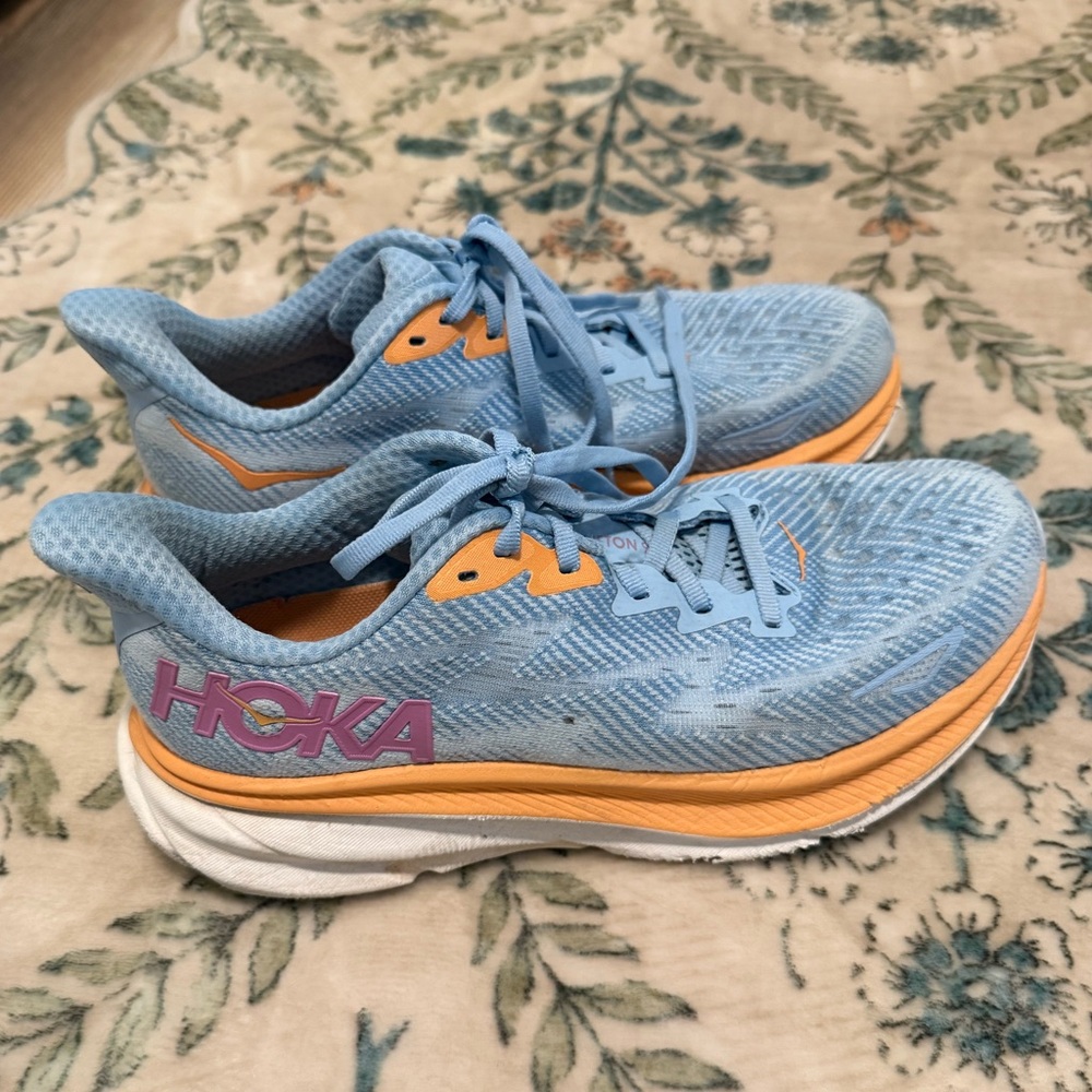 Hoka Clifton 8 Running Shoes